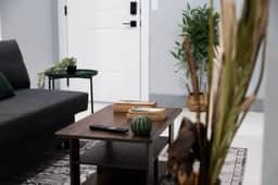 2 Bedroom Apt-City Adventure-Free Parking on Site - Image 4