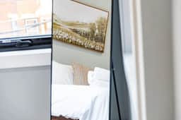 City Life-2 Bedrooms-Free Indoor Parking-20minNYC - Image 3
