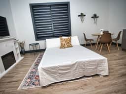 Excellent Location-20 Minutes to NYC-Free Parking - Image 2