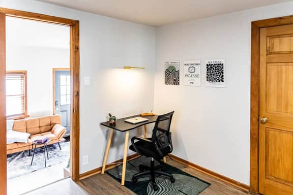 Charming 2BR Near NYC, MetLife & Hackensack Hosp. - Image 5