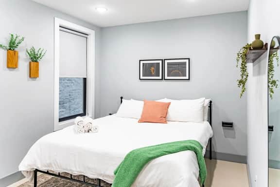 City Life-2 Bedrooms-Free Indoor Parking-20minNYC - Image 5