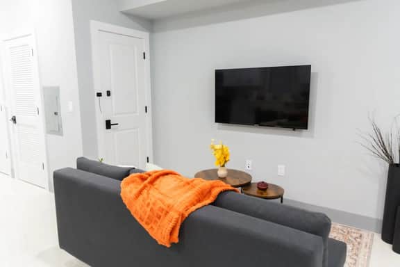 Easy Access to Times Square w/ Free Indoor Parking - Image 2
