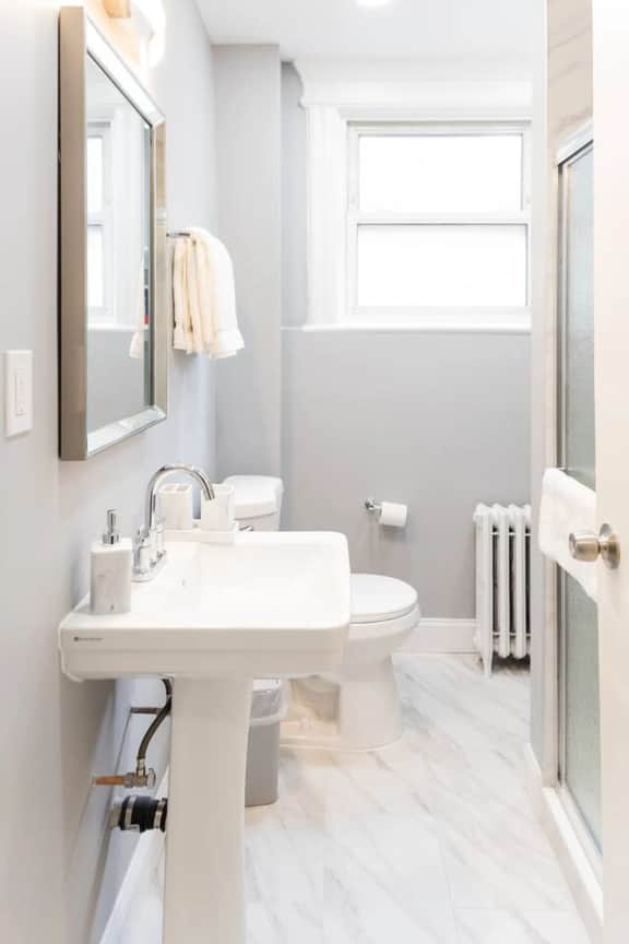 Spacious 3 Bedroom | Steps to Bus to NYC + Views - Image 5