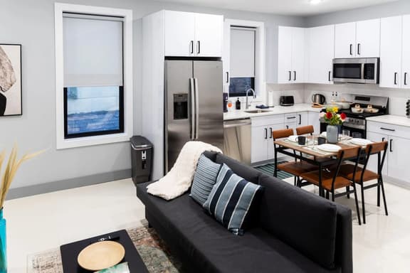 Modern 2BR • Quick NYC Access + Free Parking - Image 1