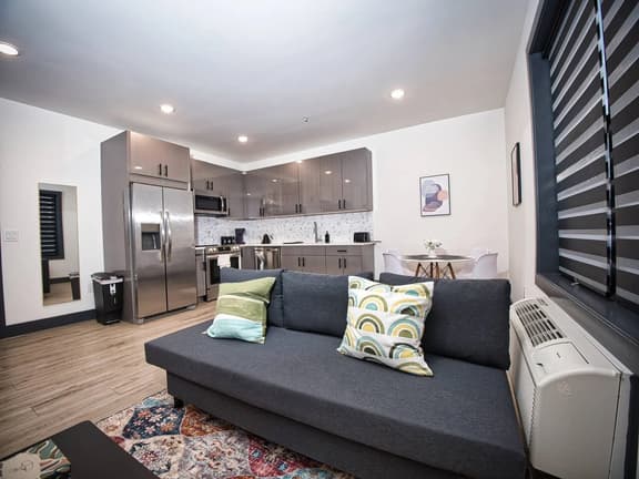 Prime Location|Free Parking|20 Min to Times Square - Image 1